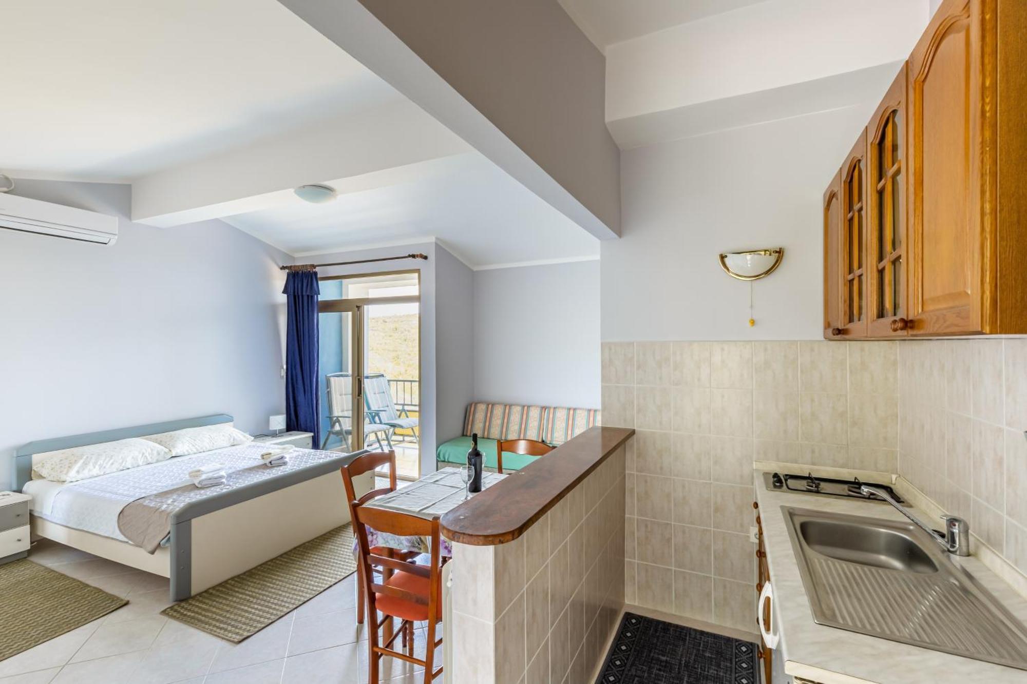 Apartments With A Parking Space Brsec, Opatija - 7796 Martina Rom bilde